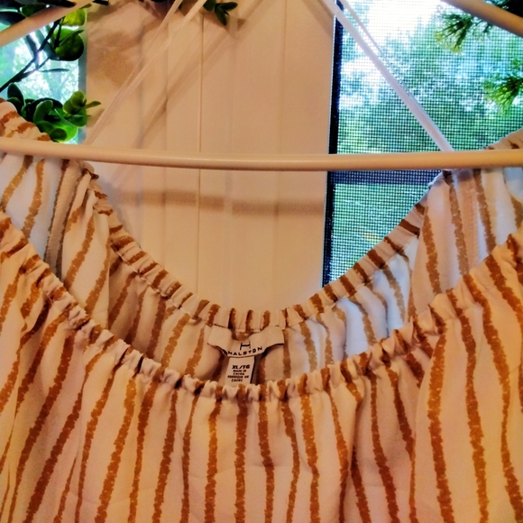 *Host Pick*Halston Off the Shoulder blouse - Picture 4 of 5